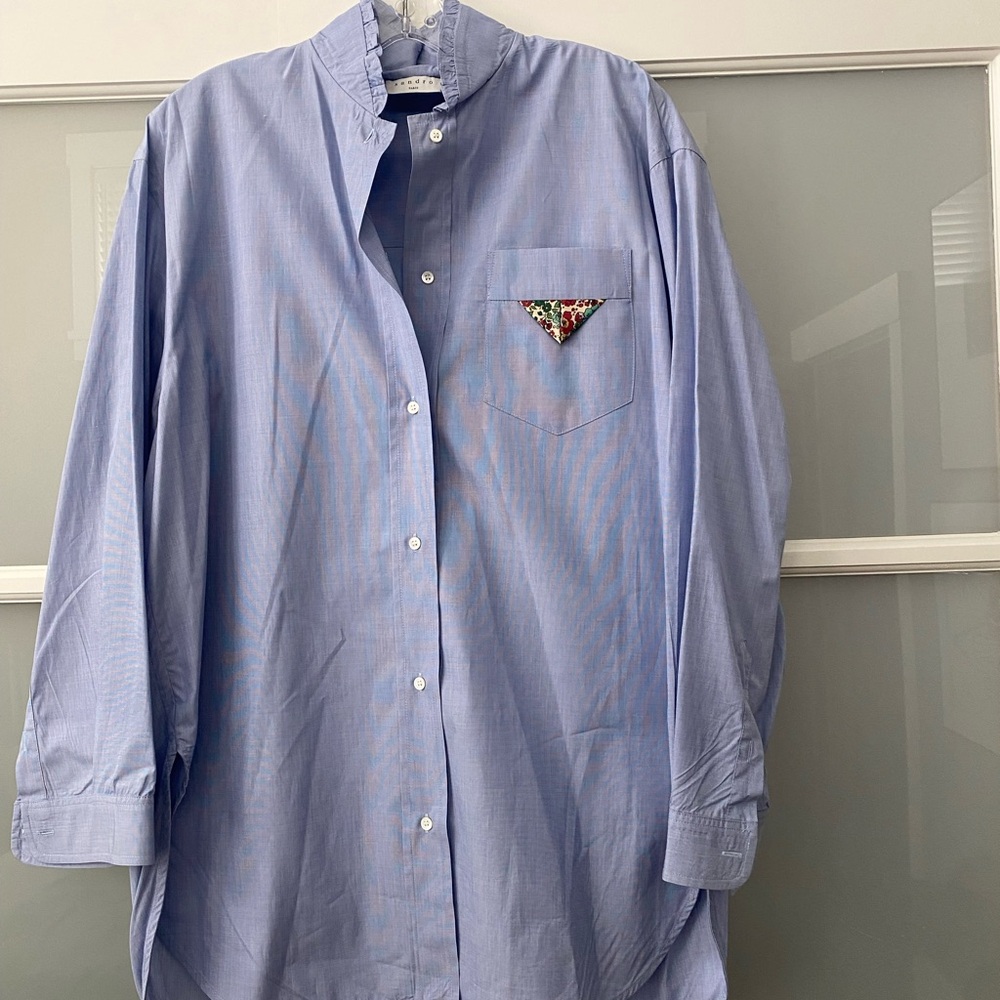 Sandro Oversized cotton Shirt with ruffle and patch pocket square.